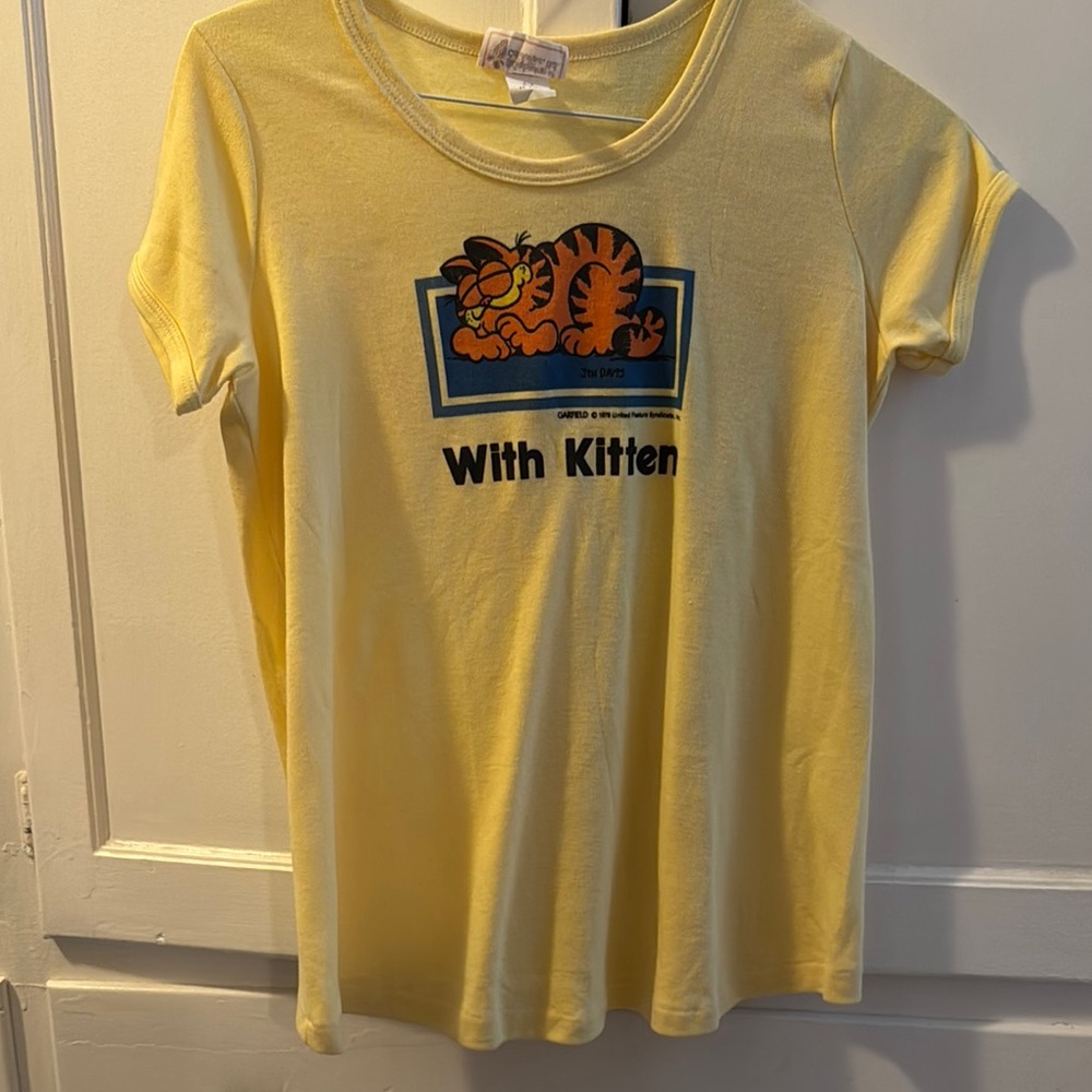 NWOT Vintage Yellow Garfield Short Sleeve Maternity Tee. New old stock
